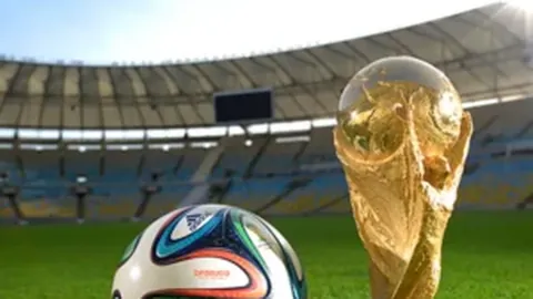 詹姆斯、东契奇与里夫斯合力独揽球队134分中的120分，表现惊艳！