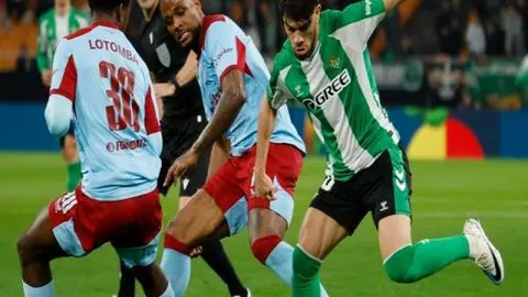 马刺主场力克篮网，瓦塞尔独得37分大放异彩