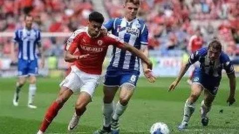 15年经典回顾：阿雅“惊鸿一瞥”，尽显男士风范之不朽魅力